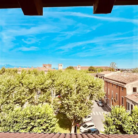 Persefone - Vista E Castello Daire Desenzano del Garda